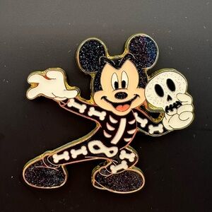 BaubleBar x Disney Mickey Trick Treat Pin NWT